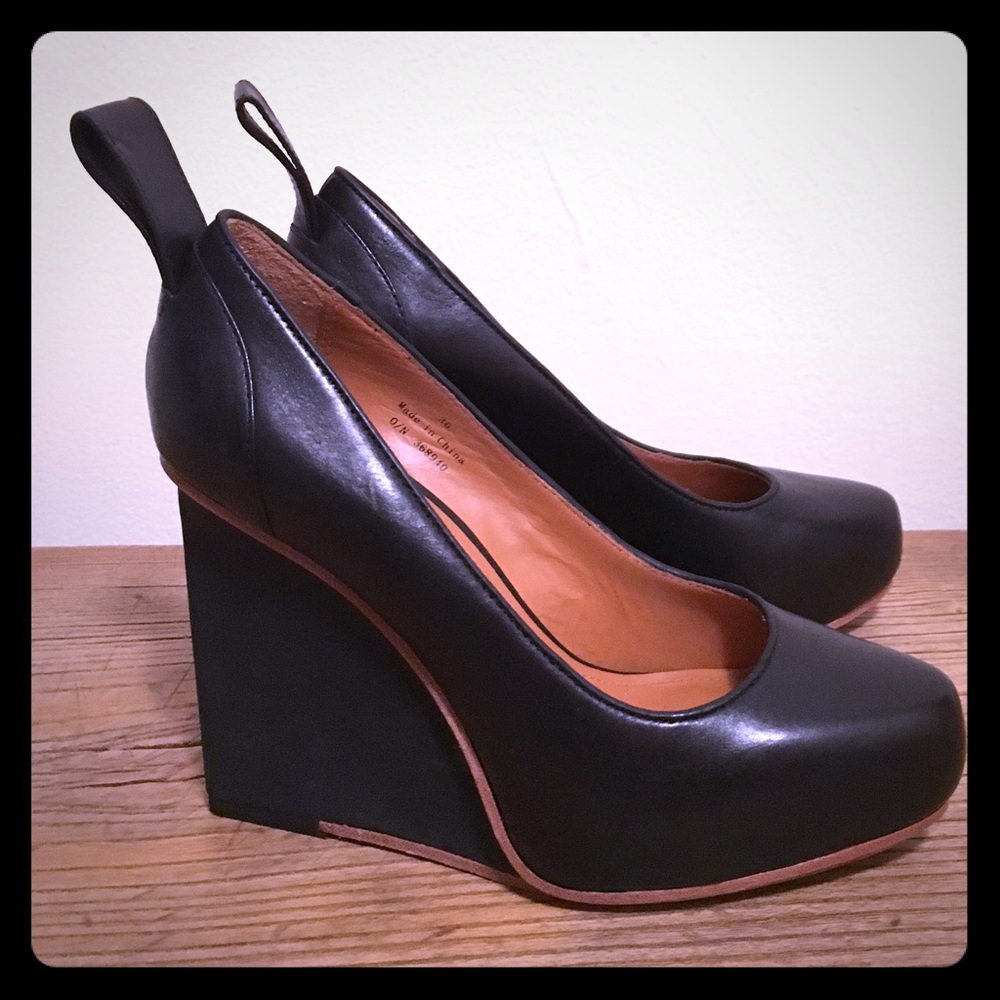 Black Leather Wedge Pumps - Women's Classic Wedge Heel
